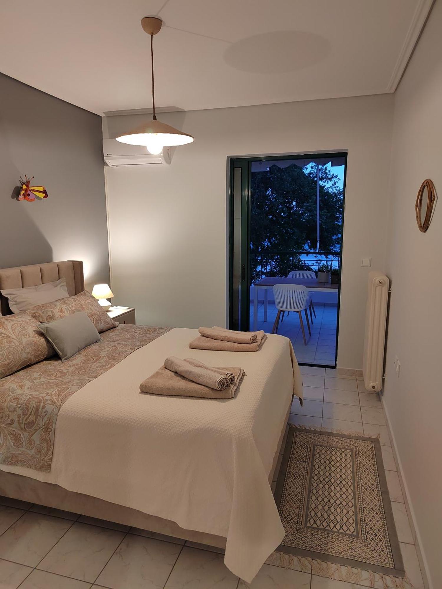 The Cozy Seaside Apartment Nafpaktos Ngoại thất bức ảnh