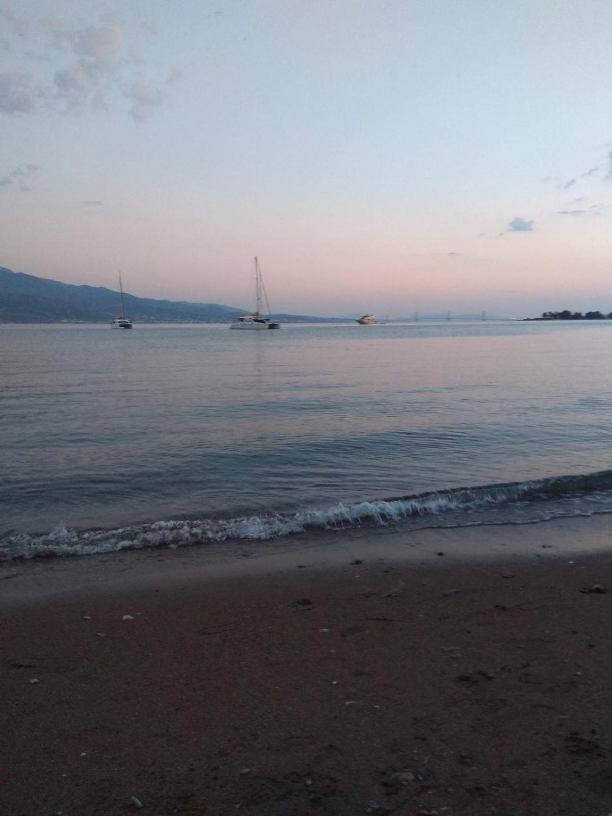 The Cozy Seaside Apartment Nafpaktos Ngoại thất bức ảnh